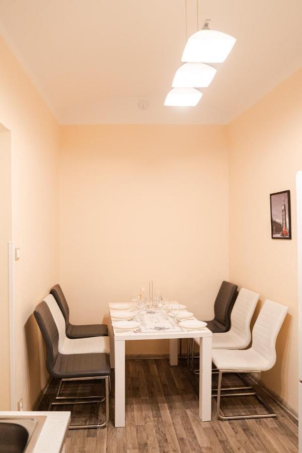 Helen Homestay Vaclavske Namesti プラハ エクステリア 写真