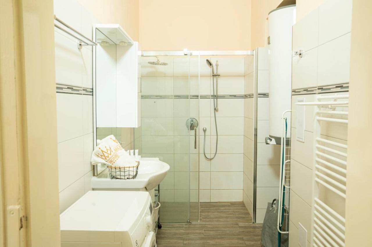 Helen Homestay Vaclavske Namesti プラハ エクステリア 写真