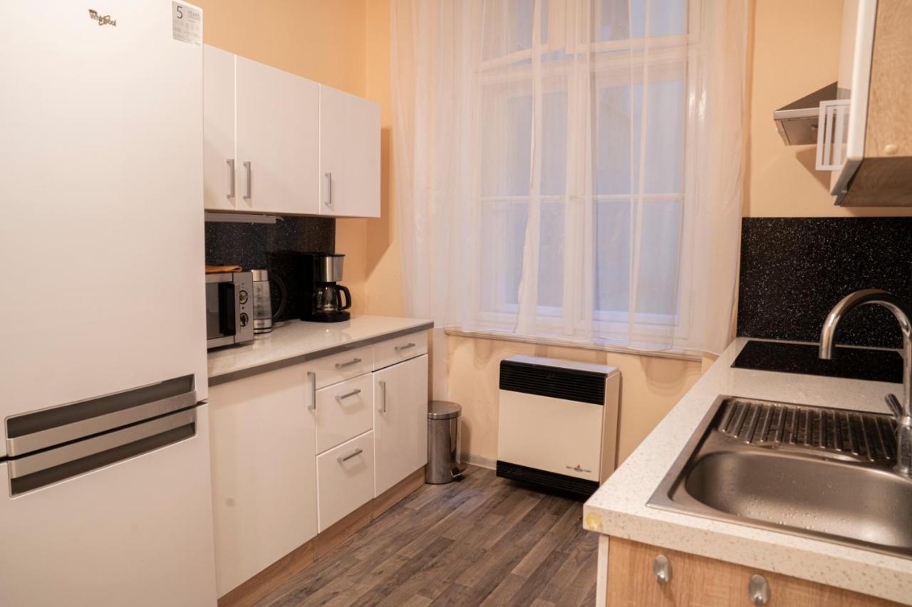 Helen Homestay Vaclavske Namesti プラハ エクステリア 写真
